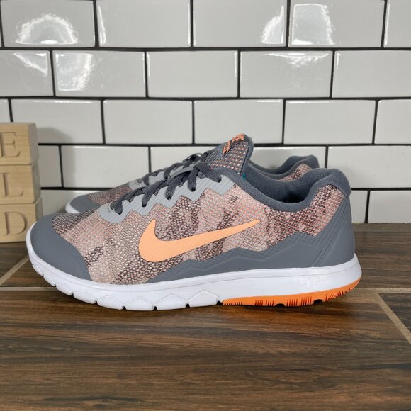 Nike Flex Experience RN 4 Premium Womens Size 7.5 Shoes Gray Sunset Glow Sneaker - Picture 1 of 14
